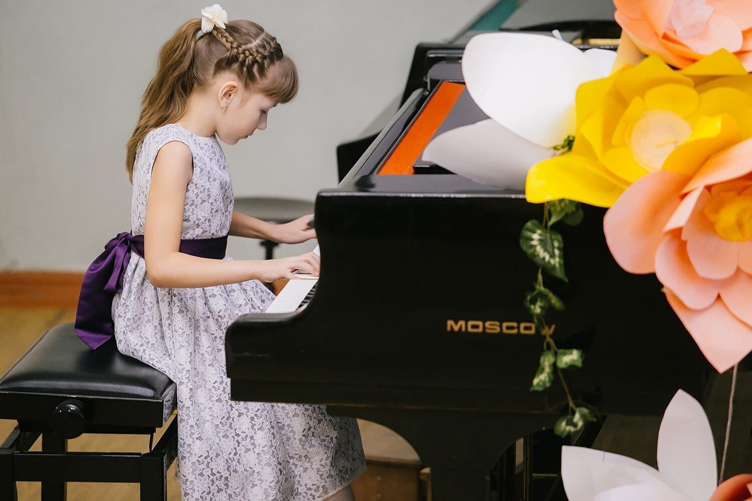 Музыкальный конкурс лучшее. Музыкальная школа фортепиано. Фортепиано для детей. Дети в музыкальной школе. Концерт фортепиано.